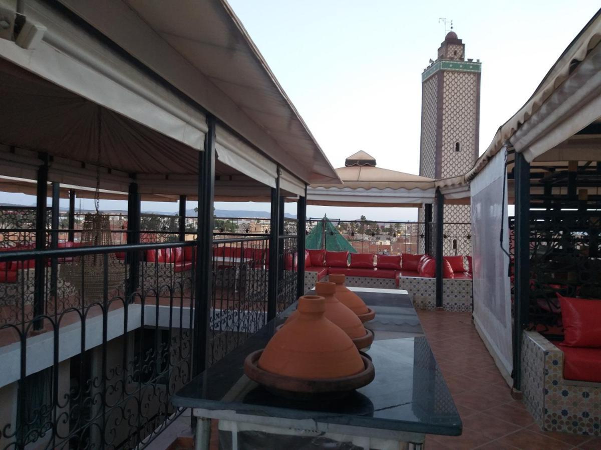 Hotel Lahlou Riad Cafeteria وجدة المظهر الخارجي الصورة